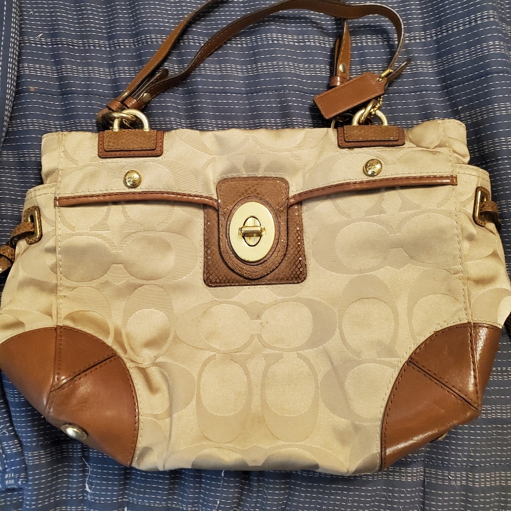 Coach sholder handbag